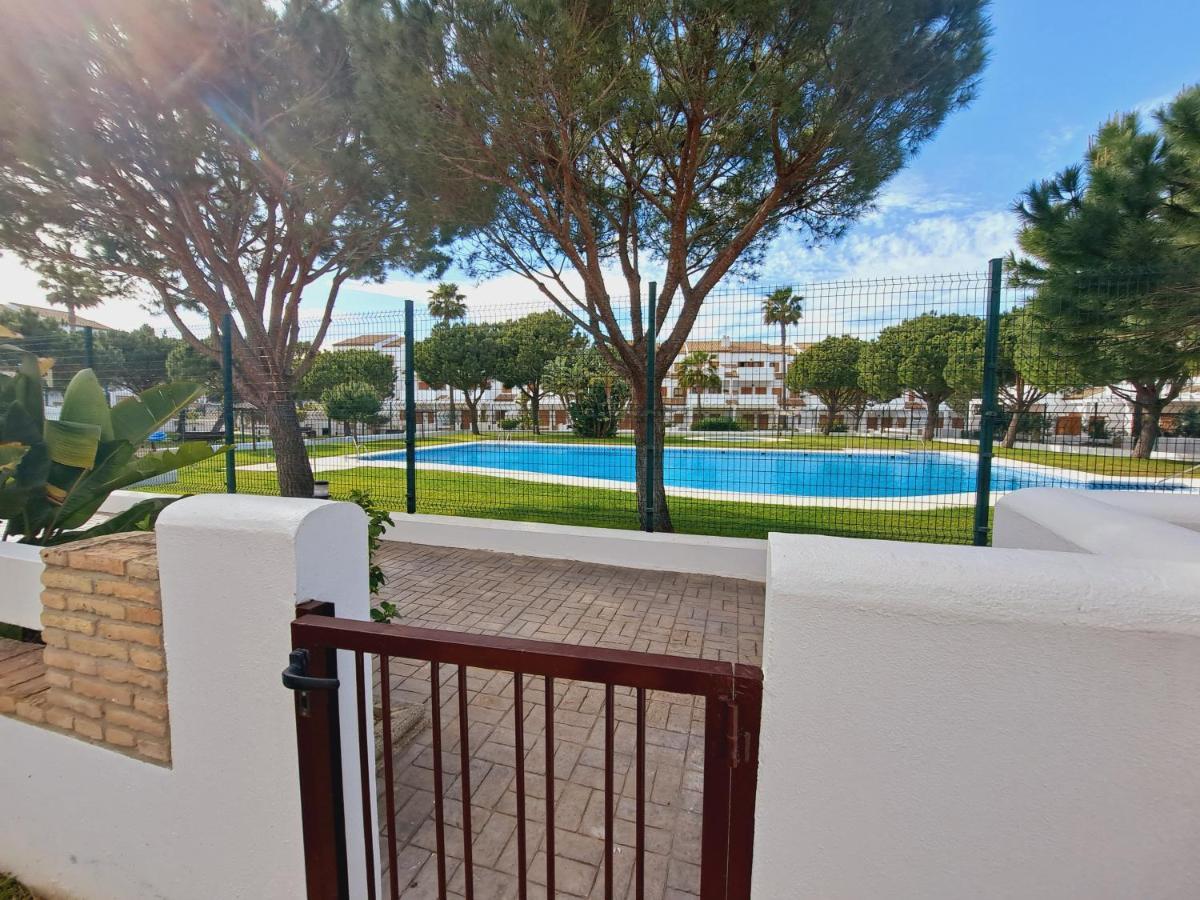 Apartamentos Turisticos La Carrajolilla Chiclana de la Frontera Exterior foto